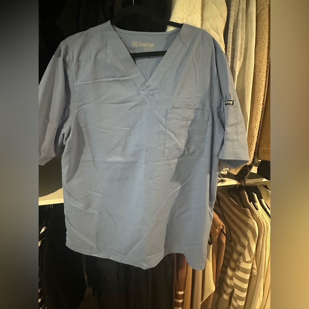 Grey’s Anatomy Men's Blue V-Neck Scrub Shirt
